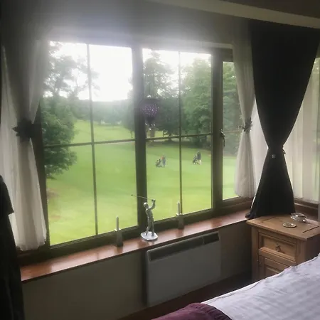 On Grounds Of Ballykisteen Golf 別荘