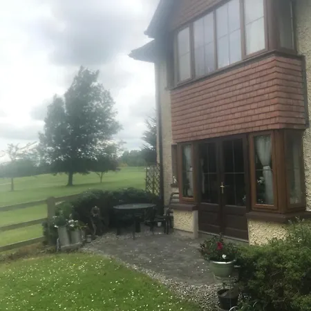 On Grounds Of Ballykisteen Golf 別荘